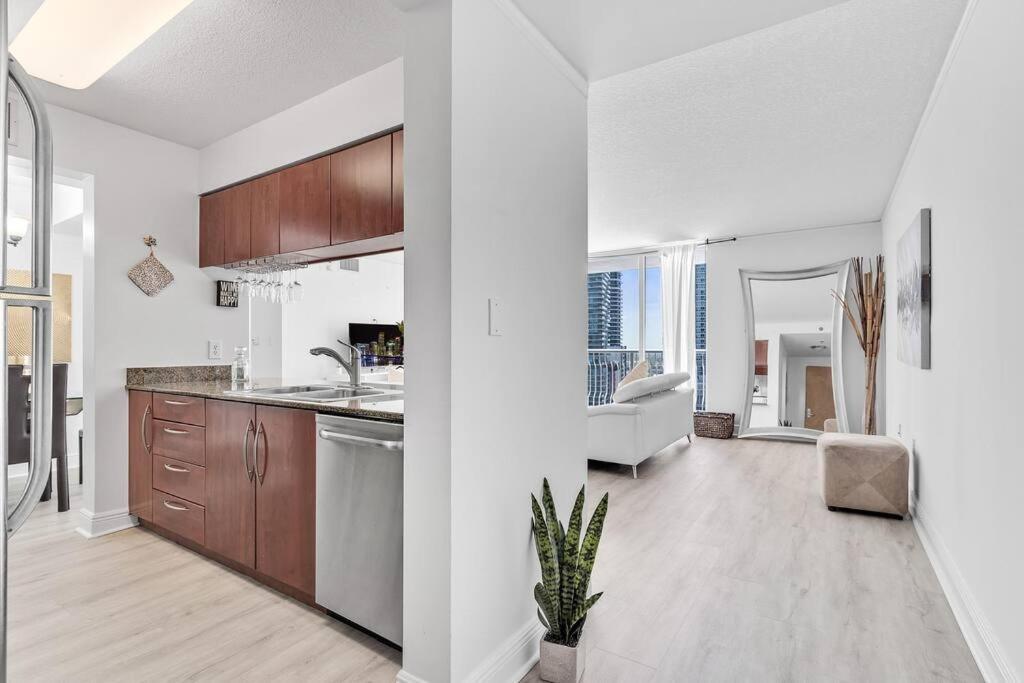 דירות מיאמי Modern 2/2 With Beautiful Ocean And Brickell Views מראה חיצוני תמונה